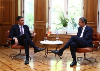Sánchez asegura en Atenas que España está a “sólo cien días de la inmunidad de grupo”