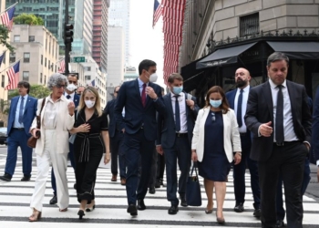 Sánchez explica a los inversores de EEUU las “excelentes oportunidades” que ofrece España