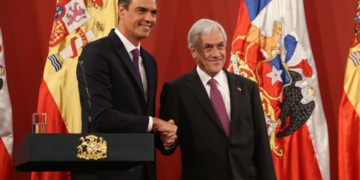 Sánchez abre con una reunión con Piñera su primera gira iberoamericana