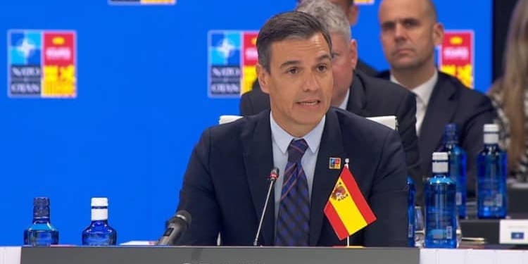 La bandera de España otra vez al revés, ahora por un error de la OTAN