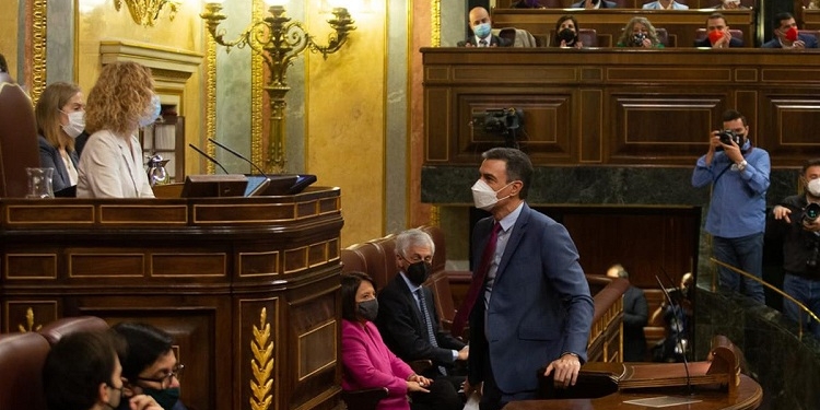 Sánchez anuncia el envío de armas a Ucrania con el apoyo de Díaz y el rechazo de Belarra