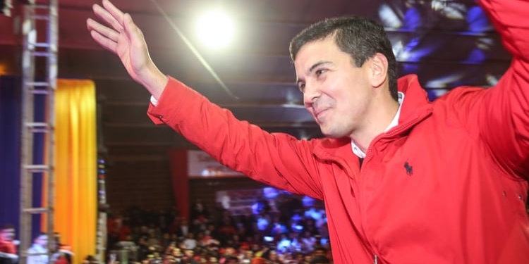 El Gobierno español felicita al nuevo presidente de Paraguay, Santiago Peña