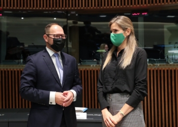 Las propuestas energéticas españolas vuelven a empantanarse en Europa