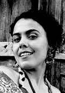 ‘Ojalá exista la poesía’, disertación escénica de la poeta mexicana Sara Raca