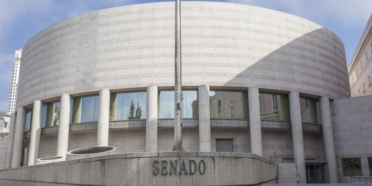El Senado destinará 5,3 millones a gestionar los viajes de senadores y personal en 2023 y 2024