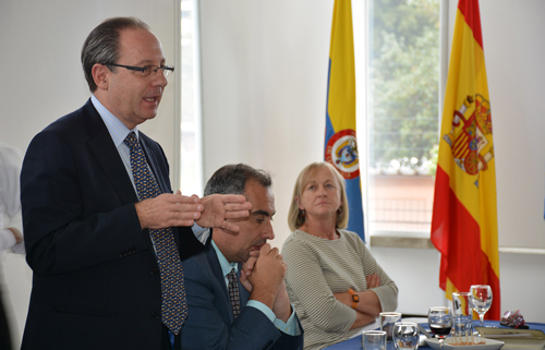 Dastis deja sin destino al cónsul investigado por un accidente en Bogotá