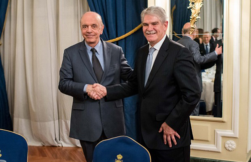 Brasil invita al Rey y a Rajoy a visitar el país para reforzar la relación estratégica