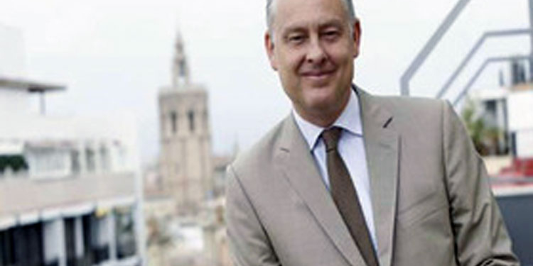 Simon Manley.
