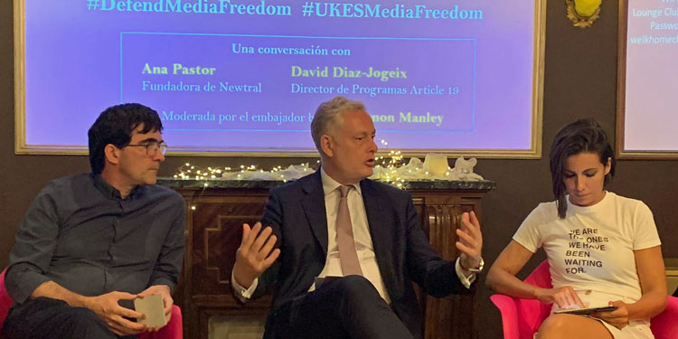 El embajador británico, durante su intervención.