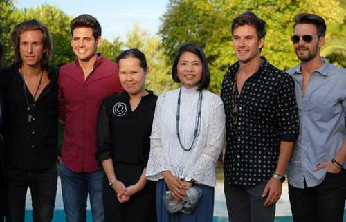 La embajadora de Tailandia presenta el vídeo del último disco de Dvicio