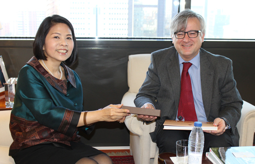 La economía centra los primeros contactos de la embajadora de Tailandia en España