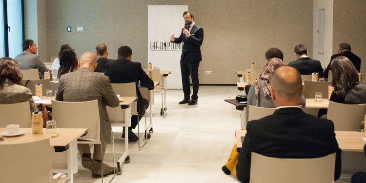 Ivan Espinosa de los Monteros, en un momento de su intervención./ Foto: AR