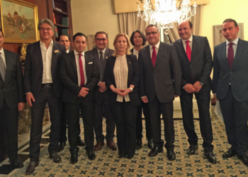 La ministra de Turismo de Túnez reclama a la UE apoyo para consolidar su democracia