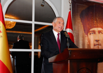 El embajador de Turquía anuncia el final de su misión en España