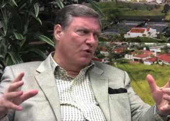 El PSOE insta al Gobierno a vetar al embajador antieuropeo propuesto por Trump