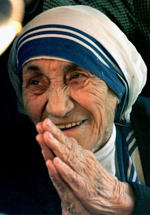 Homenajes a las Mujeres Nobel, Gabriela Mistral y Teresa de Calcuta