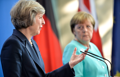 Rajoy recibirá a Theresa May el día 13, con el Brexit como tema central