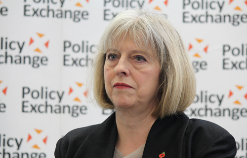 May asegura a Picardo que mantiene el compromiso del Gobierno con Gibraltar