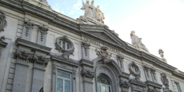 El Supremo admite un recurso contra el reglamento de la Carrera Diplomática