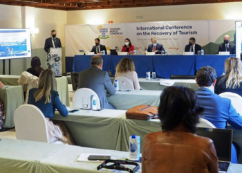 Un aspecto de la conferencia celebrada ayer en la isla canaria de La Palma.