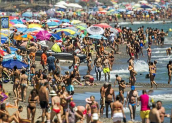 El gasto anual de los turistas británicos en España es de unos 12.600 millones de euros.