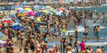 El gasto anual de los turistas británicos en España es de unos 12.600 millones de euros.