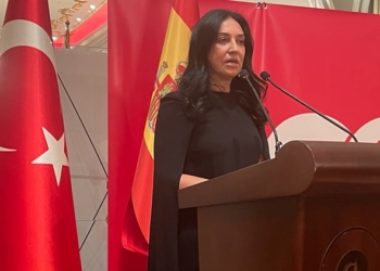 “El comercio y los proyectos en Defensa nos animan a profundizar la relación con España”