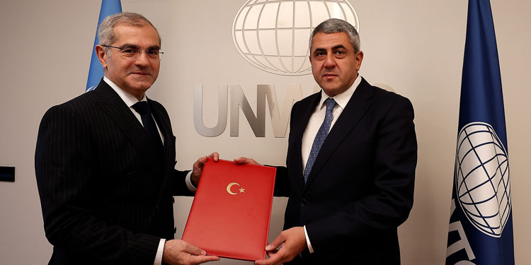 El embajador de Turquía entrega su Carta Credencial en la OMT