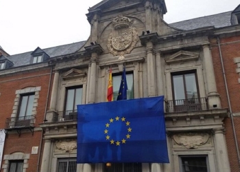 Los españoles son los más optimistas, proeuropeos y liberales de la UE