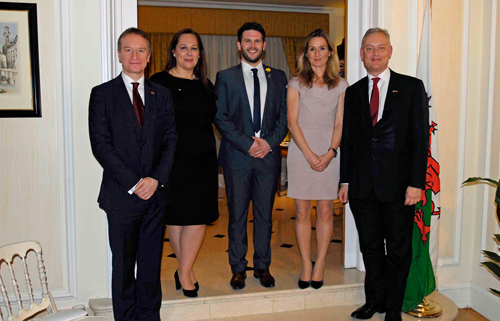 Velada galesa en la residencia del embajador británico por el Día de San David