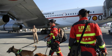 España envía a Ecuador un avión con personal de la UME tras el terremoto