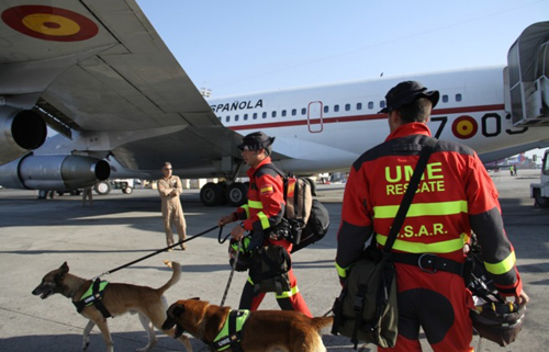 España envía a Ecuador un avión con personal de la UME tras el terremoto