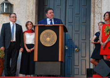 Buchan apuesta por el crecimiento de las relaciones entre EEUU y España