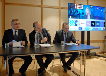 Uzbekistan Airways abre el primer vuelo directo Taskent-Barcelona