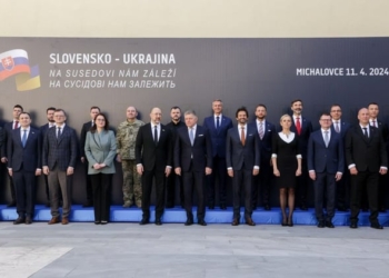 Ucrania y Eslovaquia acuerdan reforzar su cooperación en la cumbre de Michalovce