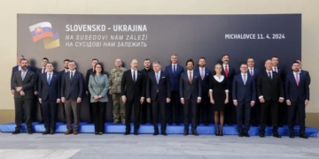 Ucrania y Eslovaquia acuerdan reforzar su cooperación en la cumbre de Michalovce