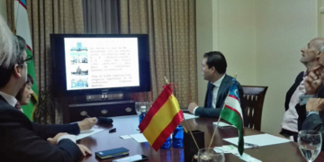 Un grupo de expertos analiza las nuevas políticas para la juventud en Uzbekistán