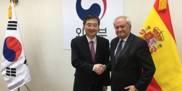 Valenzuela informa a Seúl sobre el asalto a la Embajada de Corea del Norte en Madrid