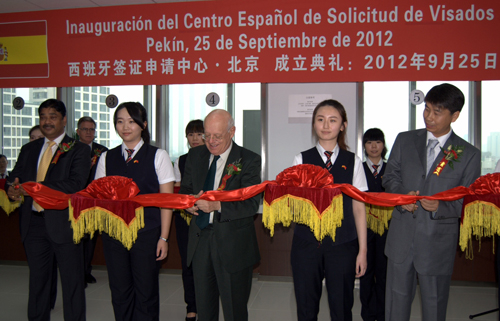 El Gobierno abre doce nuevas oficinas en China para tramitar visados