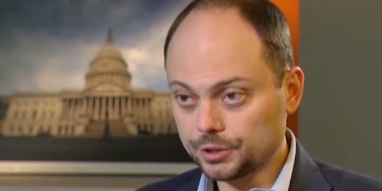 España lamenta la condena al opositor ruso Vladimir Kara-Murza
