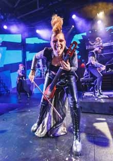 El espectáculo WAH Madrid celebra San Valentín con ‘In Love Weekend’