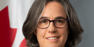 La embajadora Wendy Drukier.