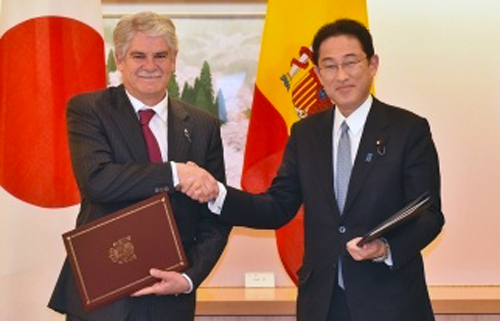 España y Japón comienzan a tramitar los visados «Working Holiday»