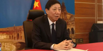 El embajador Wu Haitao.