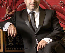 Concierto del músico Yago Mahúgo en el Teatro Fernando de Rojas