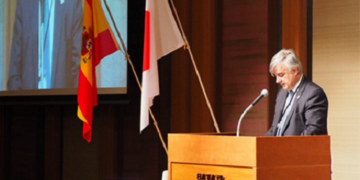 Ybáñez preside un Foro España-Japón marcado por la ausencia de los Reyes