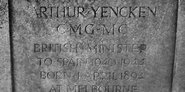 ¿Nació… y murió el agente británico «M» en España?