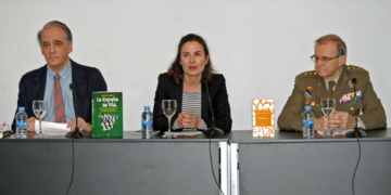 El director del IEEE advierte que «sólo asistimos a la derrota militar de DAESH»