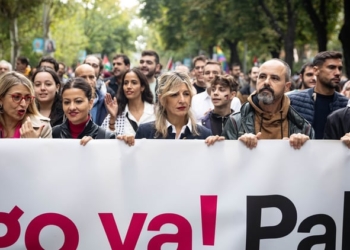 Díaz acusa a Israel de crímenes de guerra mientras Albares habla con su homólogo saudí