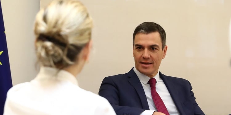 Sánchez promociona a la extrema izquierda de Díaz y el PP absorbe a Ciudadanos